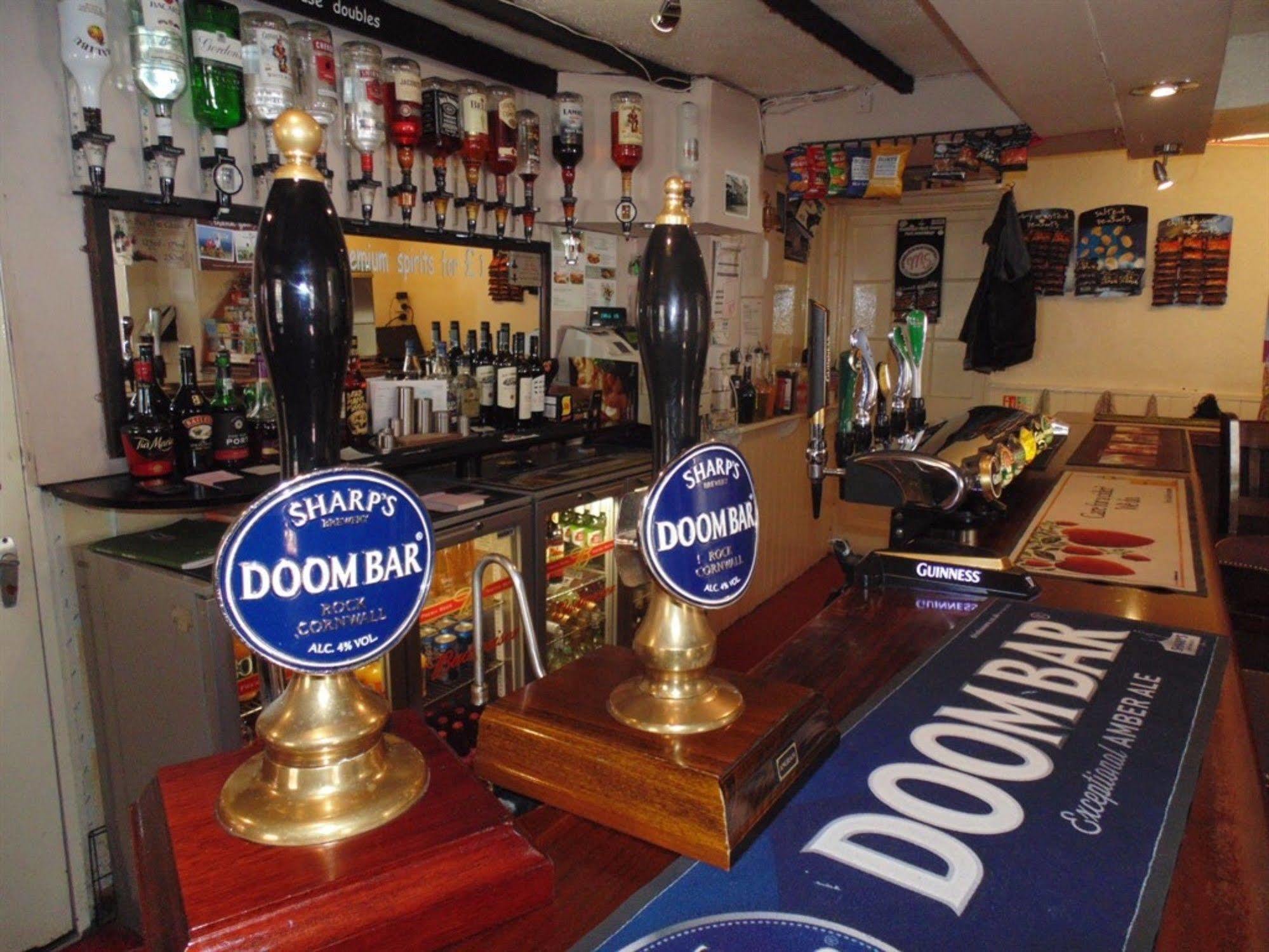 King'S Head Hotel By Greene King Inns Wimborne Minster Εξωτερικό φωτογραφία